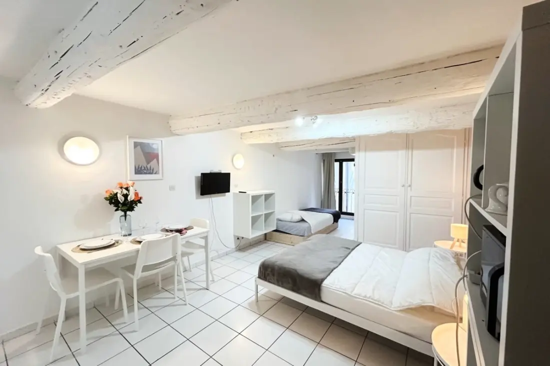 Studio Near Port And Shops