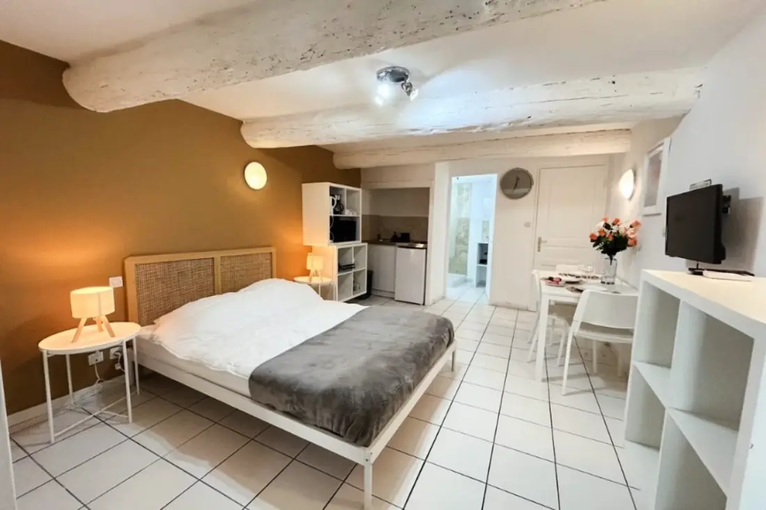 Studio Near Port And Shops