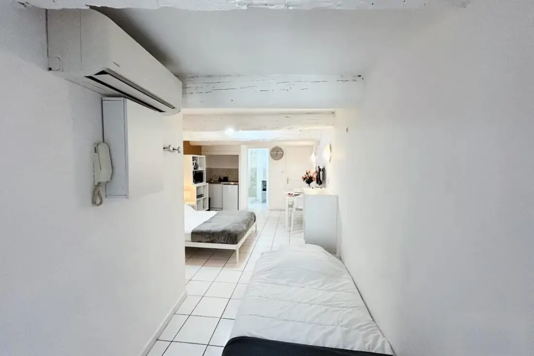 Studio Near Port And Shops