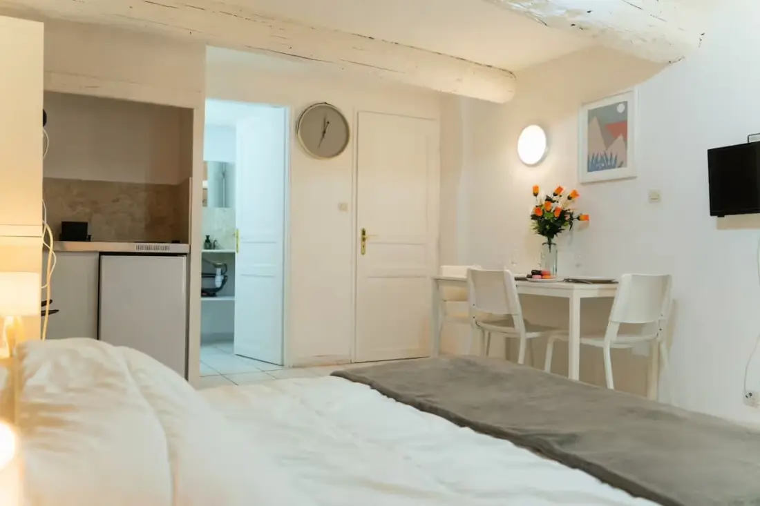 Studio Near Port And Shops