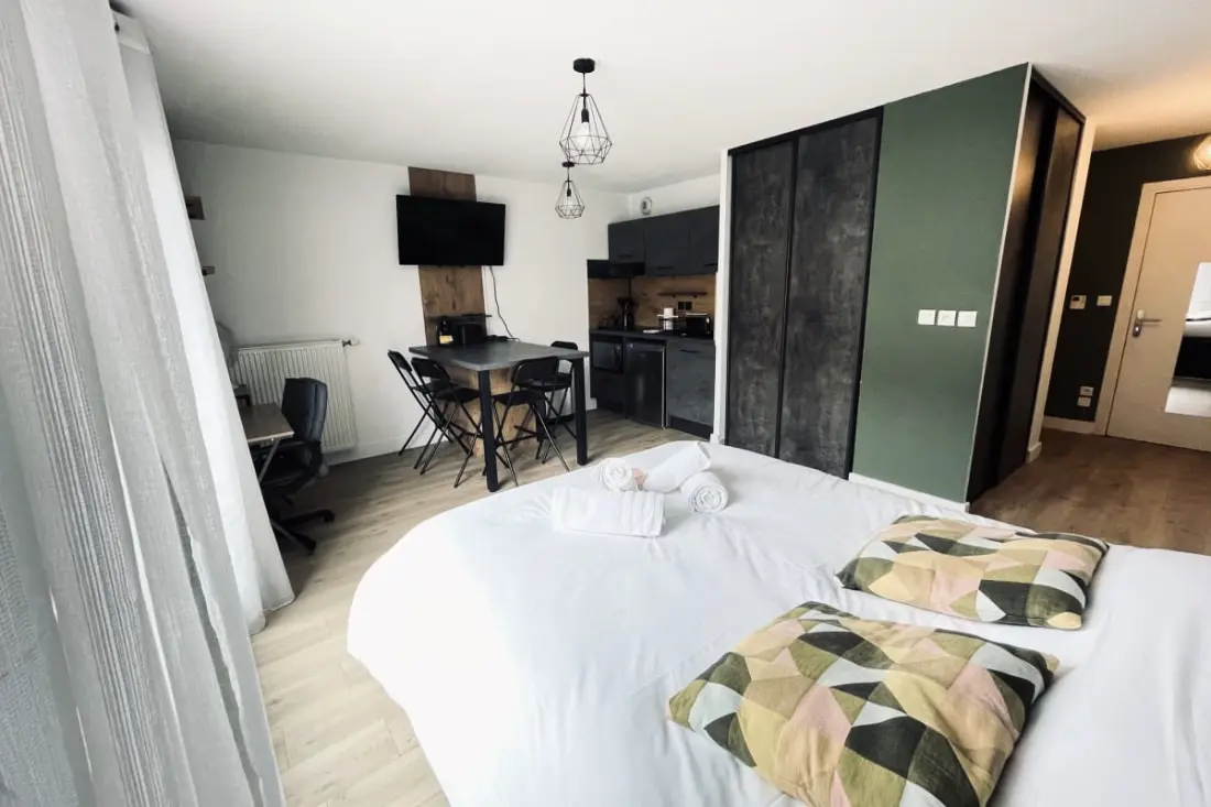 Modern Studio Balcony és Wifi Toulouse