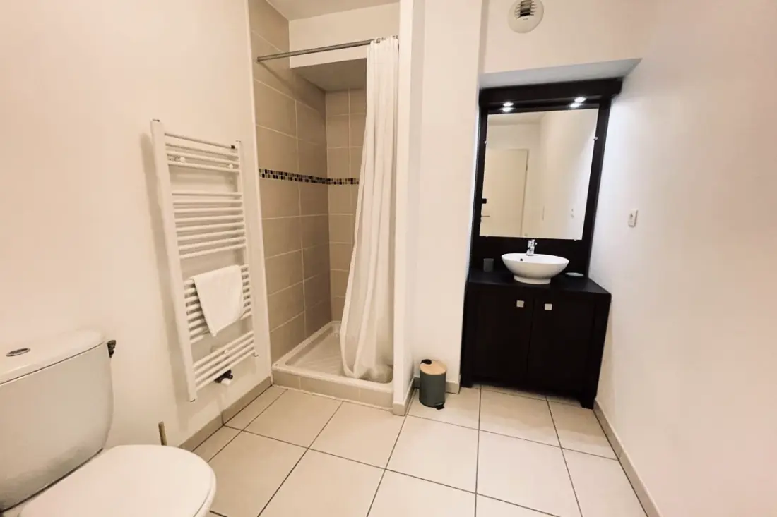 Modern Studio Balcony és Wifi Toulouse