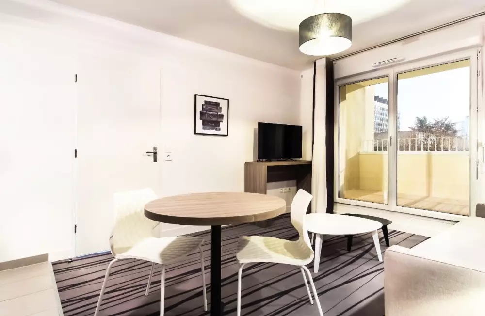 Néméa Aparthotel Résidence Le Quai Victor in Tours3 Sterne★★★