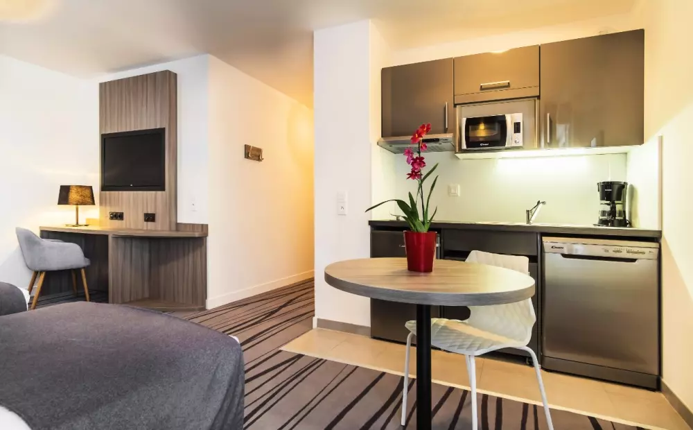 Néméa Aparthotel Résidence Le Quai Victor in Tours3 Sterne★★★