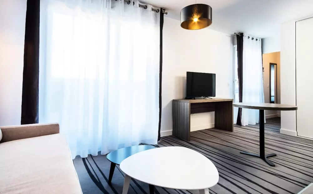 Néméa Aparthotel Résidence Le Quai Victor in Tours3 Sterne★★★