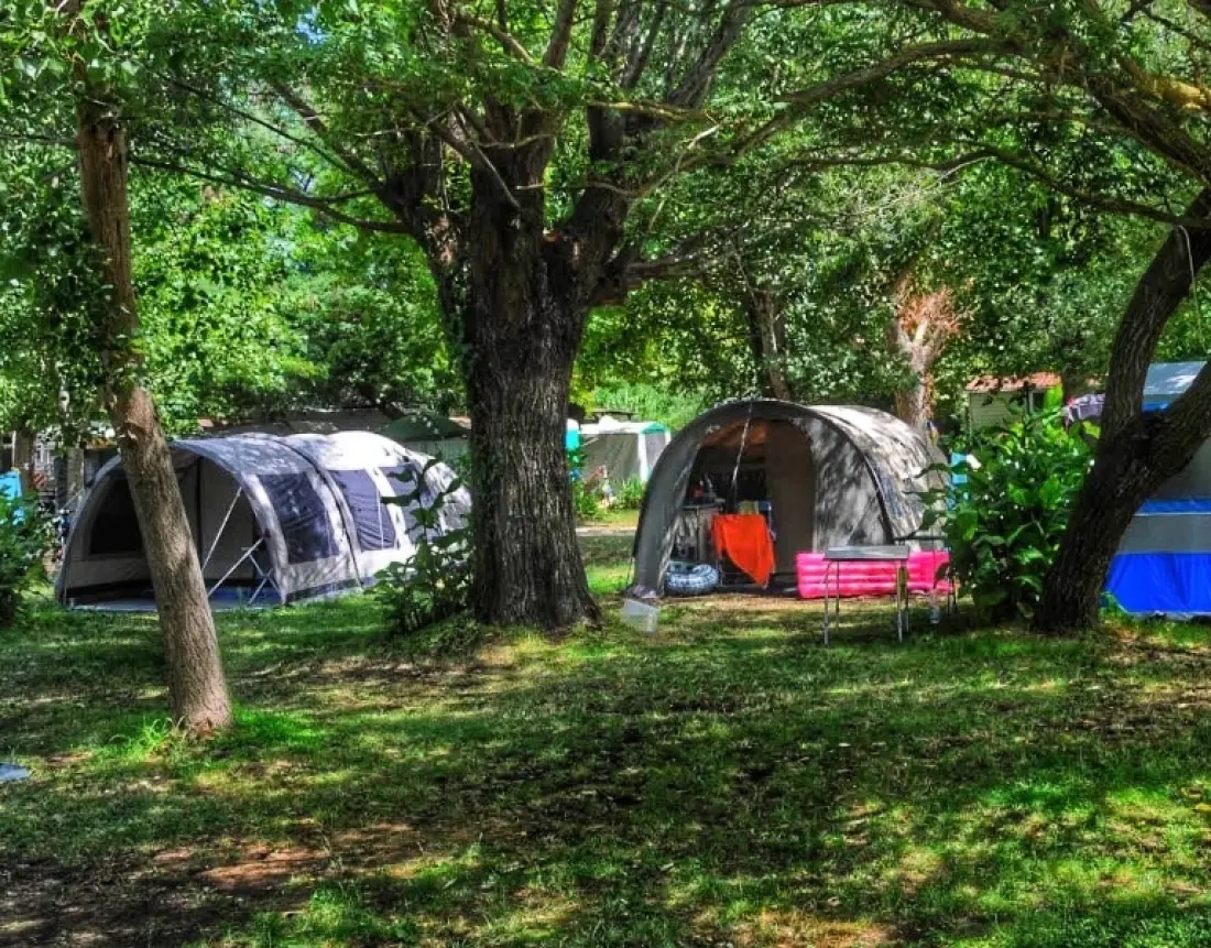 MIĘDZYNARODOWY GLAMPING LAGO DI BRACCIANO 3 Gwiazdy★★★