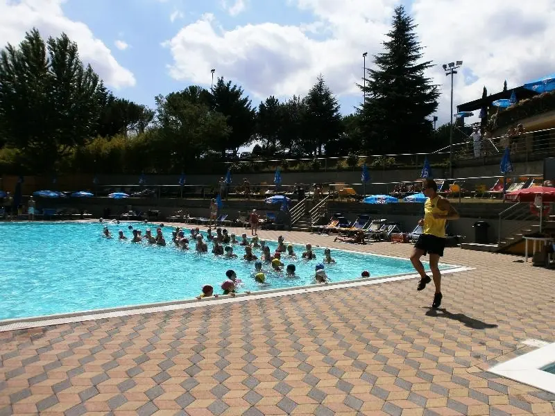 Camping Village Il Poggetto 3 Csillagok★★★
