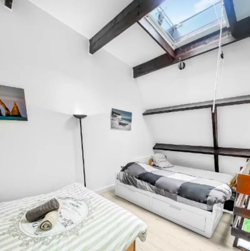 Gyönyörű apartman úszó medence város központjával