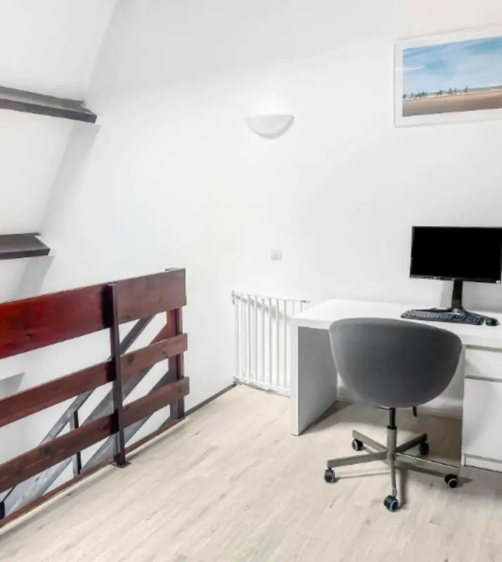 Gyönyörű apartman úszó medence város központjával