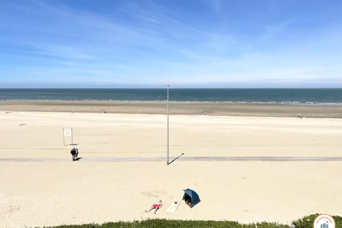 ⚓ Roches Normandes - Tengerre és strandra néző terasz