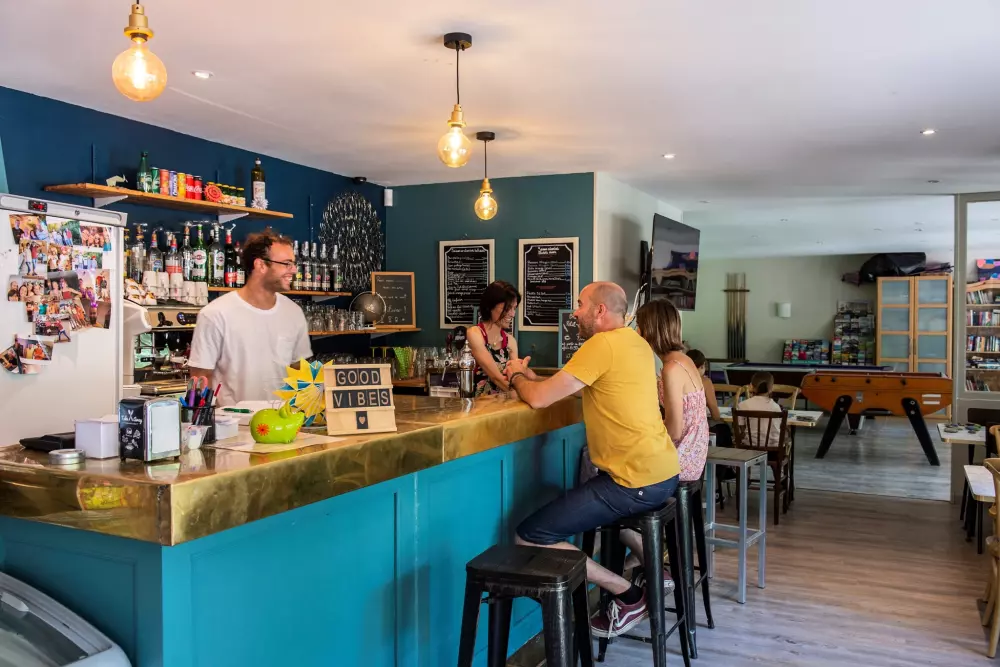 Kwiat Kempingi Les Rives de l 'Aygues 3 Gwiazdy★★★ 3 Gwiazdy★★★ 3 Gwiazdy★★★