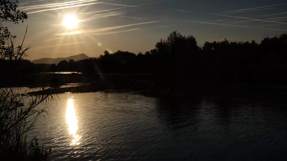 Kwiat Kempingi Les Rives de l 'Aygues 3 Gwiazdy★★★ 3 Gwiazdy★★★ 3 Gwiazdy★★★