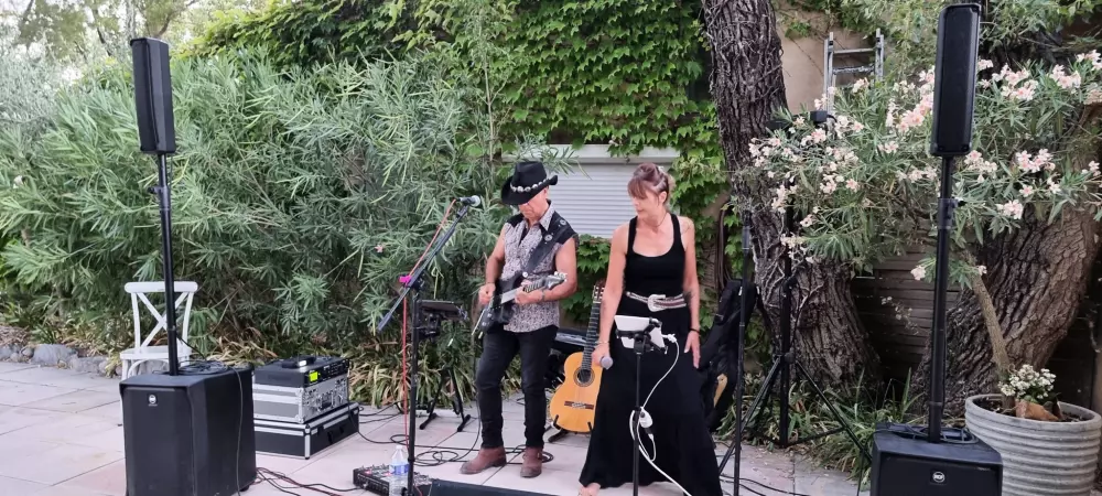 Kwiat Kempingi Les Rives de l 'Aygues 3 Gwiazdy★★★ 3 Gwiazdy★★★ 3 Gwiazdy★★★