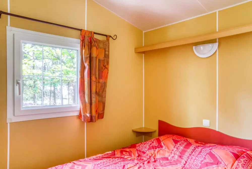 Kwiat Kempingi Les Rives de l 'Aygues 3 Gwiazdy★★★ 3 Gwiazdy★★★ 3 Gwiazdy★★★