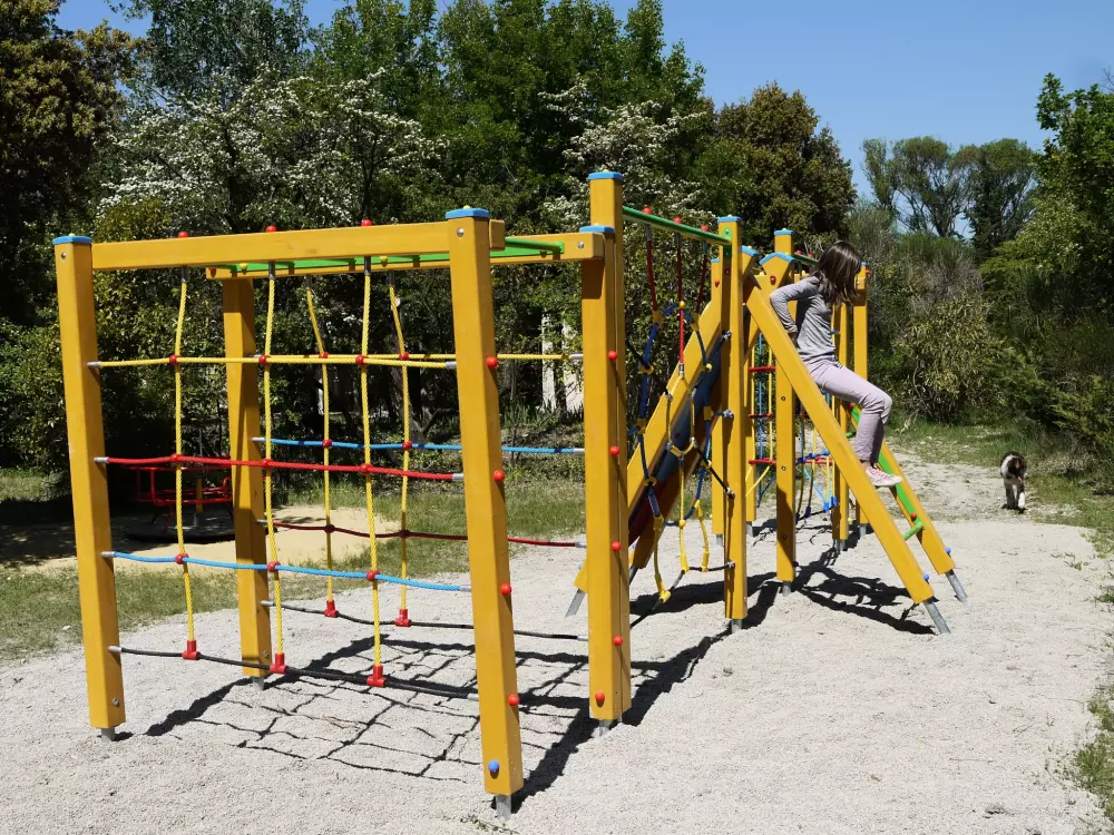 Kwiat Kempingi Les Rives de l 'Aygues 3 Gwiazdy★★★ 3 Gwiazdy★★★ 3 Gwiazdy★★★