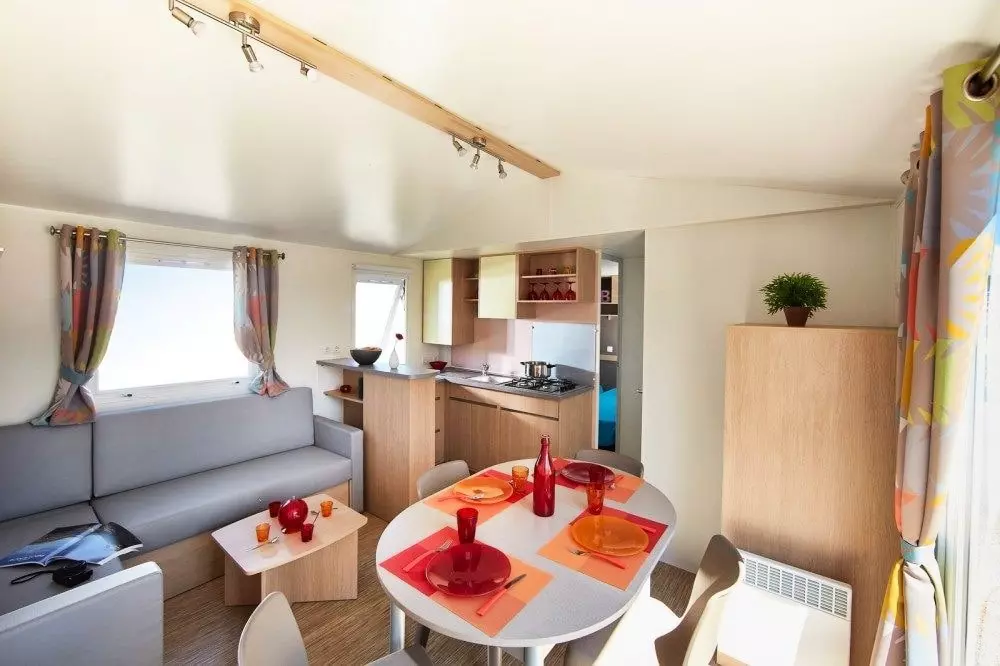 Kwiat Kempingi Les Rives de l 'Aygues 3 Gwiazdy★★★ 3 Gwiazdy★★★ 3 Gwiazdy★★★