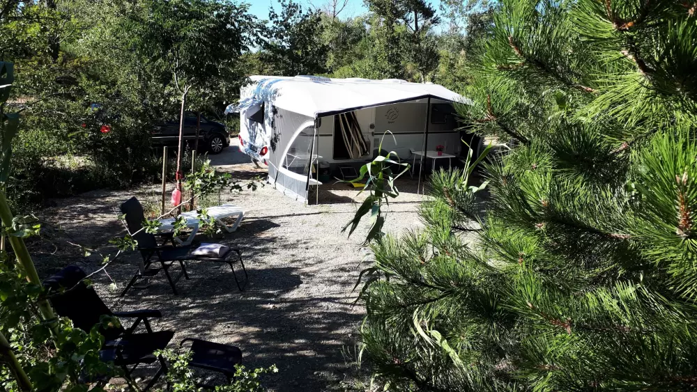 Kwiat Kempingi Les Rives de l 'Aygues 3 Gwiazdy★★★ 3 Gwiazdy★★★ 3 Gwiazdy★★★