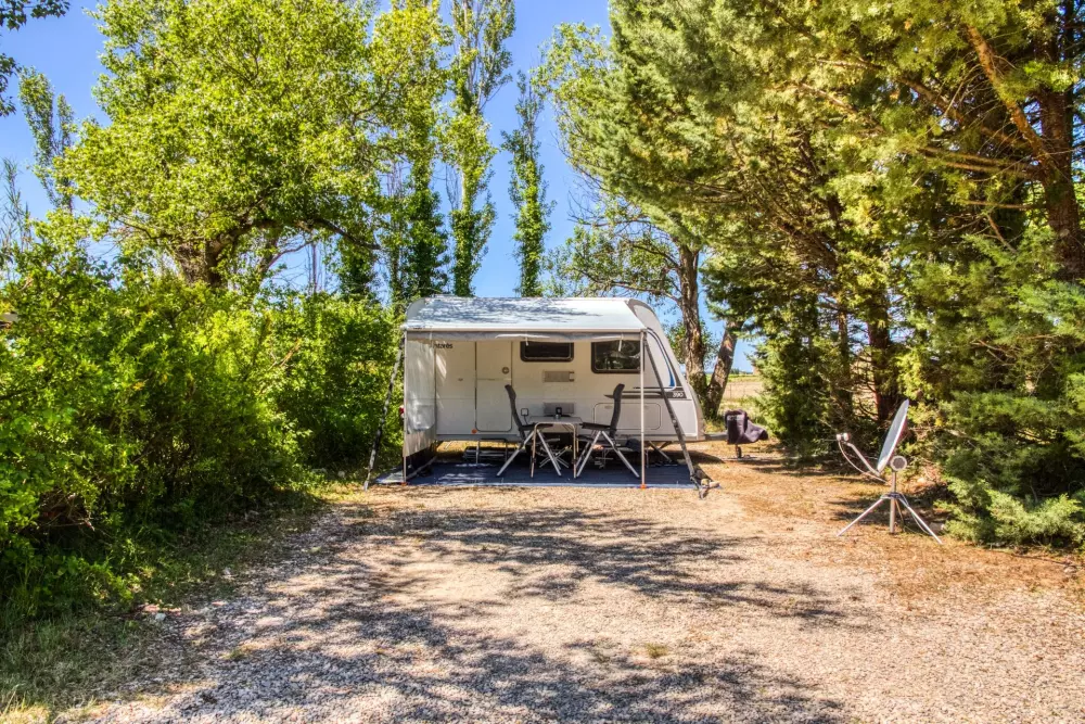 Kwiat Kempingi Les Rives de l 'Aygues 3 Gwiazdy★★★ 3 Gwiazdy★★★ 3 Gwiazdy★★★