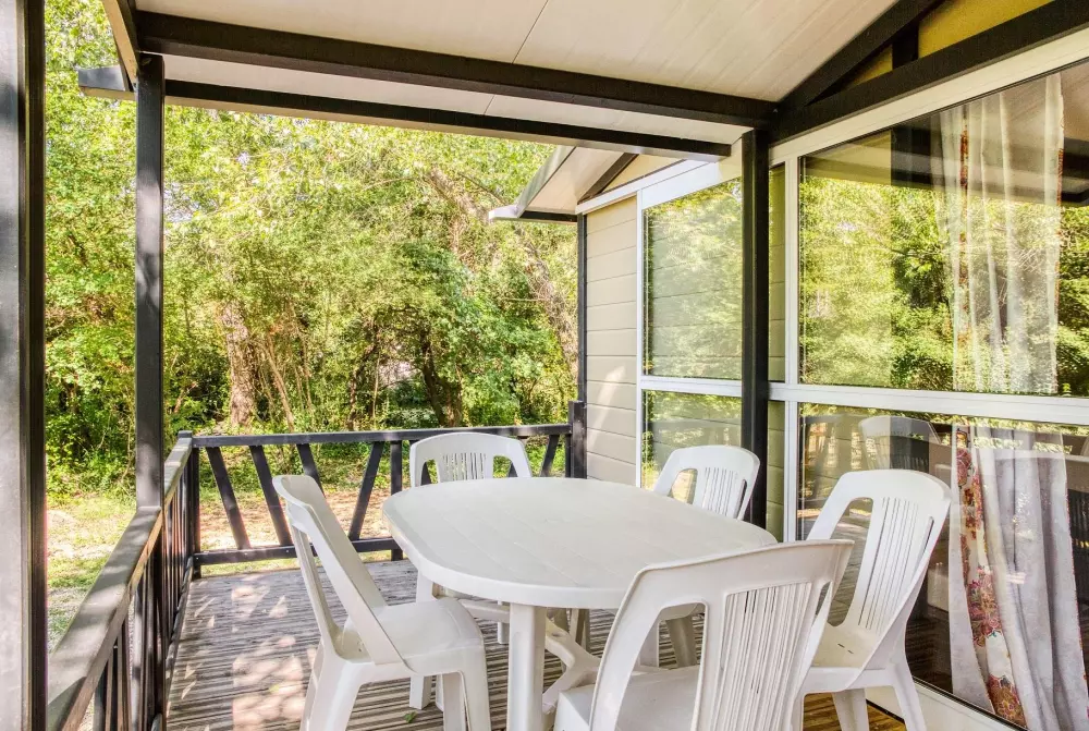 Kwiat Kempingi Les Rives de l 'Aygues 3 Gwiazdy★★★ 3 Gwiazdy★★★ 3 Gwiazdy★★★