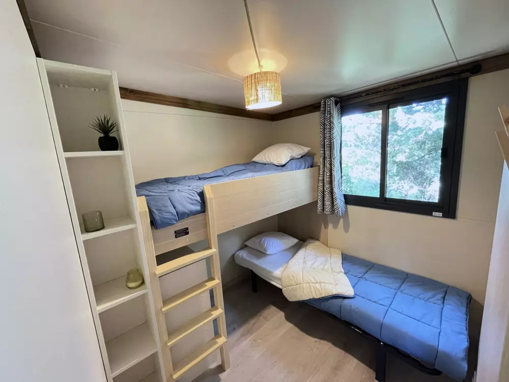 Kwiat Kempingi Les Rives de l 'Aygues 3 Gwiazdy★★★ 3 Gwiazdy★★★ 3 Gwiazdy★★★