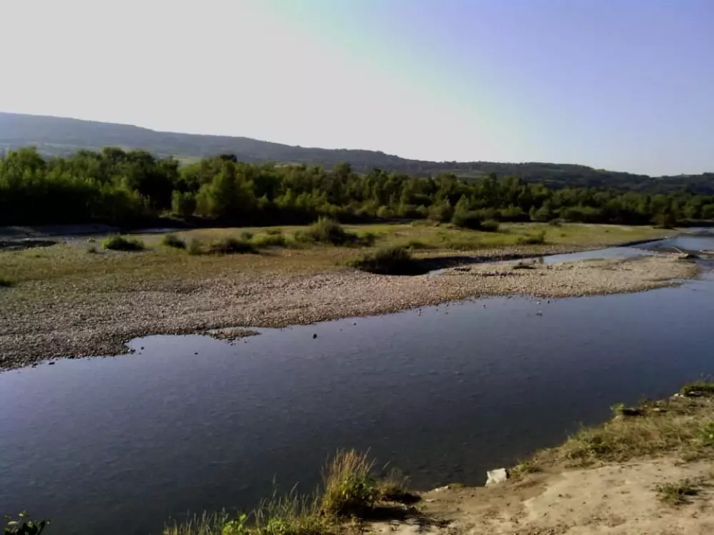 Kwiat Kempingi Les Rives de l 'Aygues 3 Gwiazdy★★★ 3 Gwiazdy★★★ 3 Gwiazdy★★★