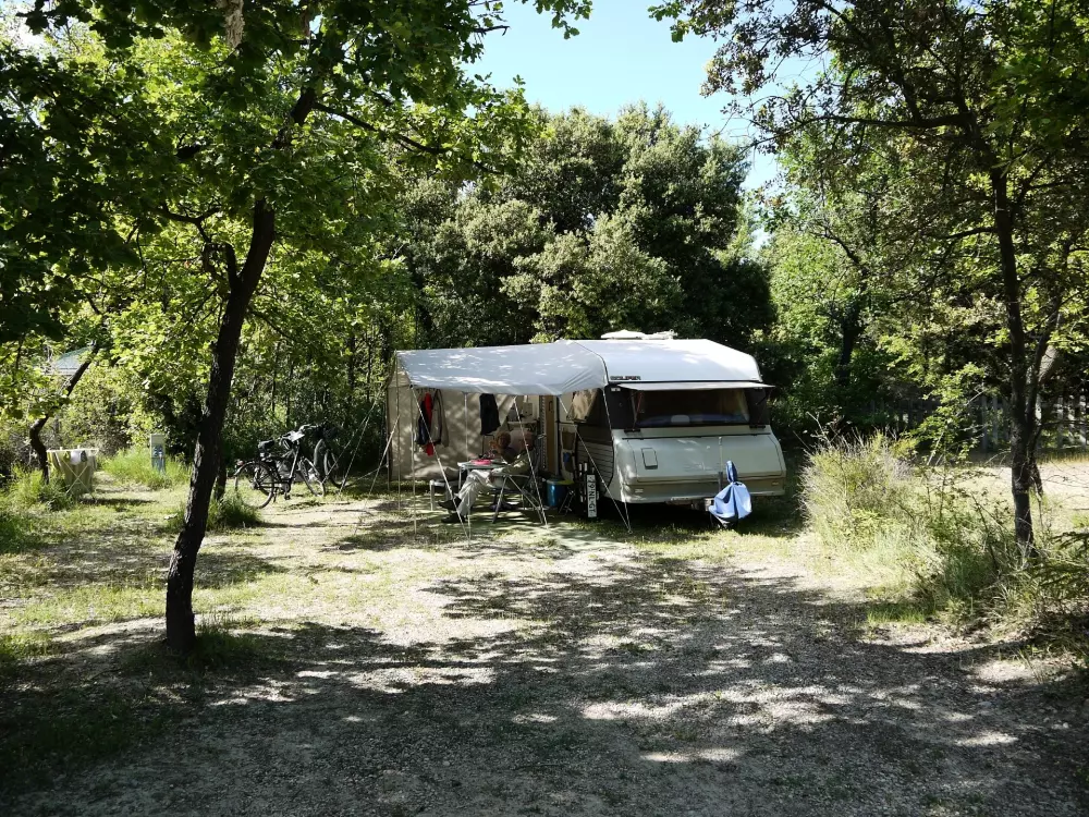 Kwiat Kempingi Les Rives de l 'Aygues 3 Gwiazdy★★★ 3 Gwiazdy★★★ 3 Gwiazdy★★★