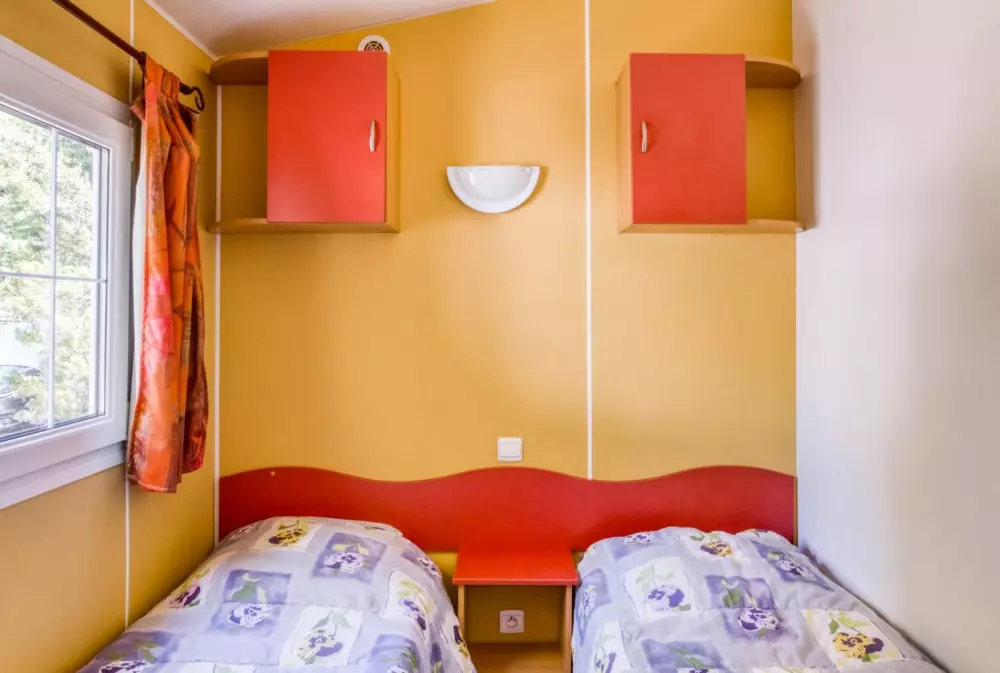 Kwiat Kempingi Les Rives de l 'Aygues 3 Gwiazdy★★★ 3 Gwiazdy★★★ 3 Gwiazdy★★★