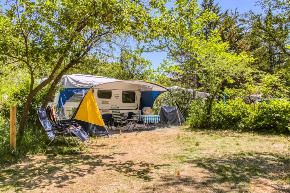 Kwiat Kempingi Les Rives de l 'Aygues 3 Gwiazdy★★★ 3 Gwiazdy★★★ 3 Gwiazdy★★★