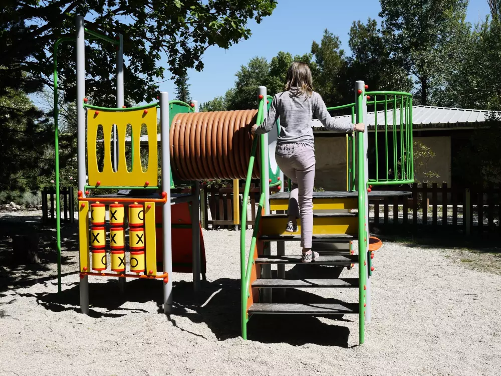 Kwiat Kempingi Les Rives de l 'Aygues 3 Gwiazdy★★★ 3 Gwiazdy★★★ 3 Gwiazdy★★★