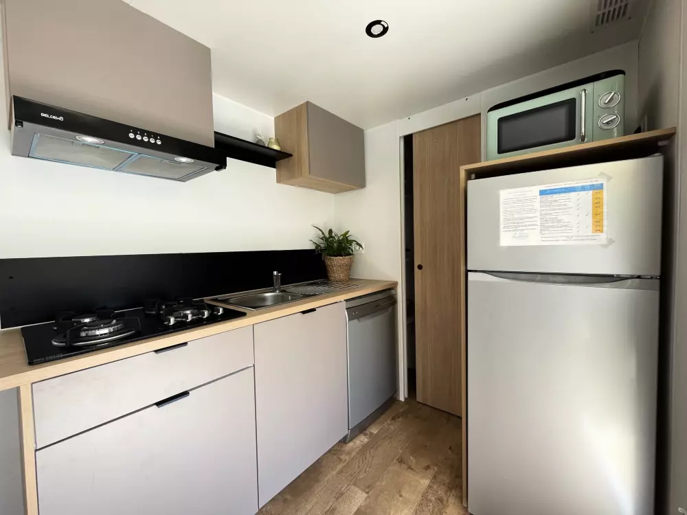 Kwiat Kempingi Les Rives de l 'Aygues 3 Gwiazdy★★★ 3 Gwiazdy★★★ 3 Gwiazdy★★★