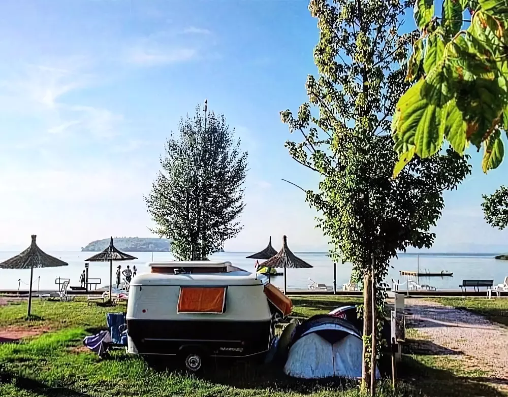 Camping Village Punta Navaccia .