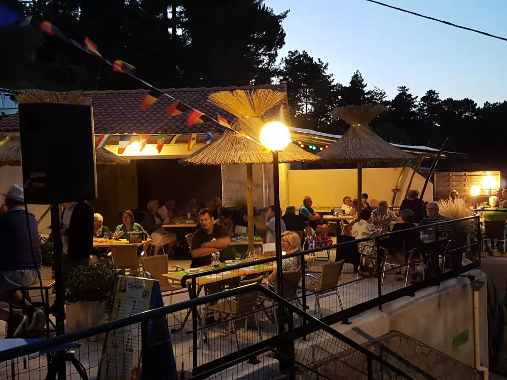 Kemping Ushuaïa Villages les Pins d'Ucel 4 Gwiazdy★★★★