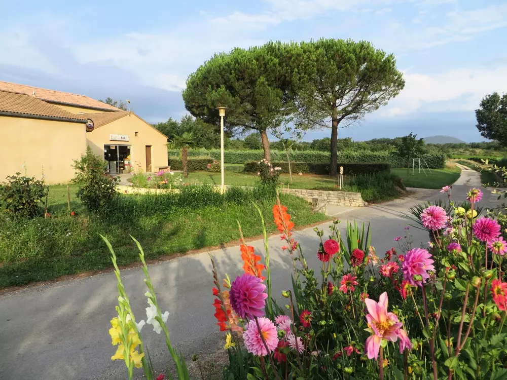 Camping La Rouvière Les Pins 3 Sterren★★★