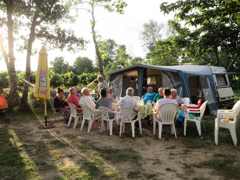 Camping La Rouvière Les Pins 3 Sterren★★★