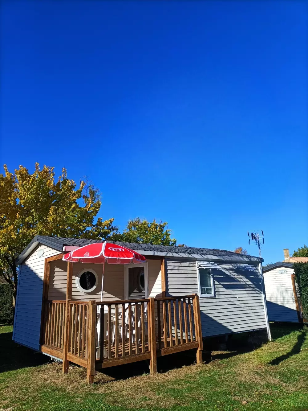 Camping La Rouvière Les Pins 3 Sterren★★★