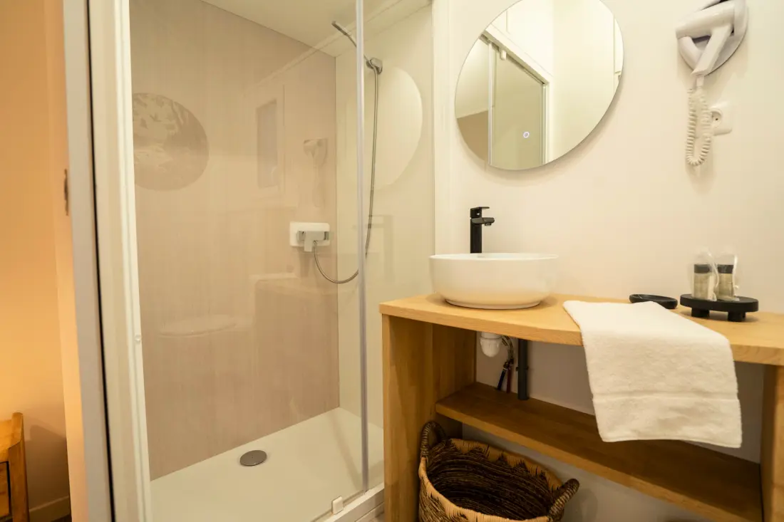 Damona Lodges #