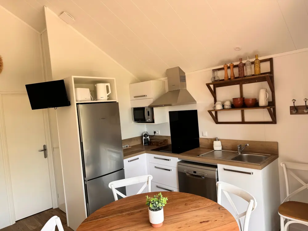 Damona Lodges #