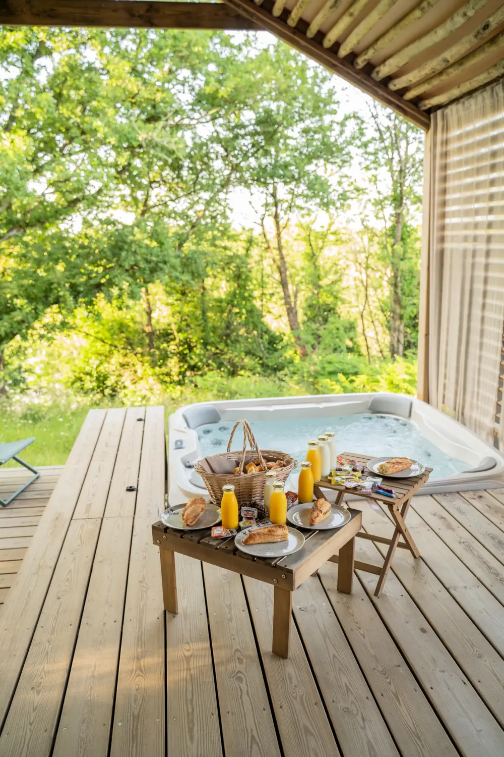 Damona Lodges #