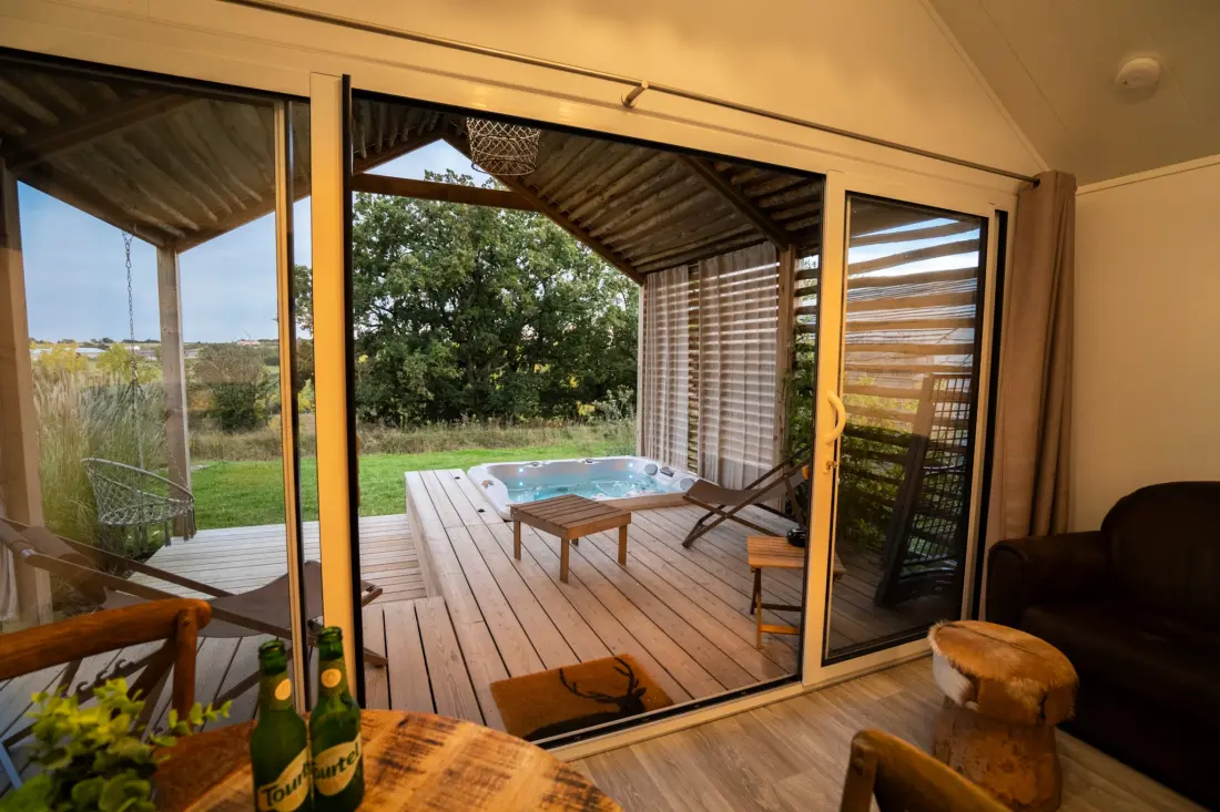 Damona Lodges #