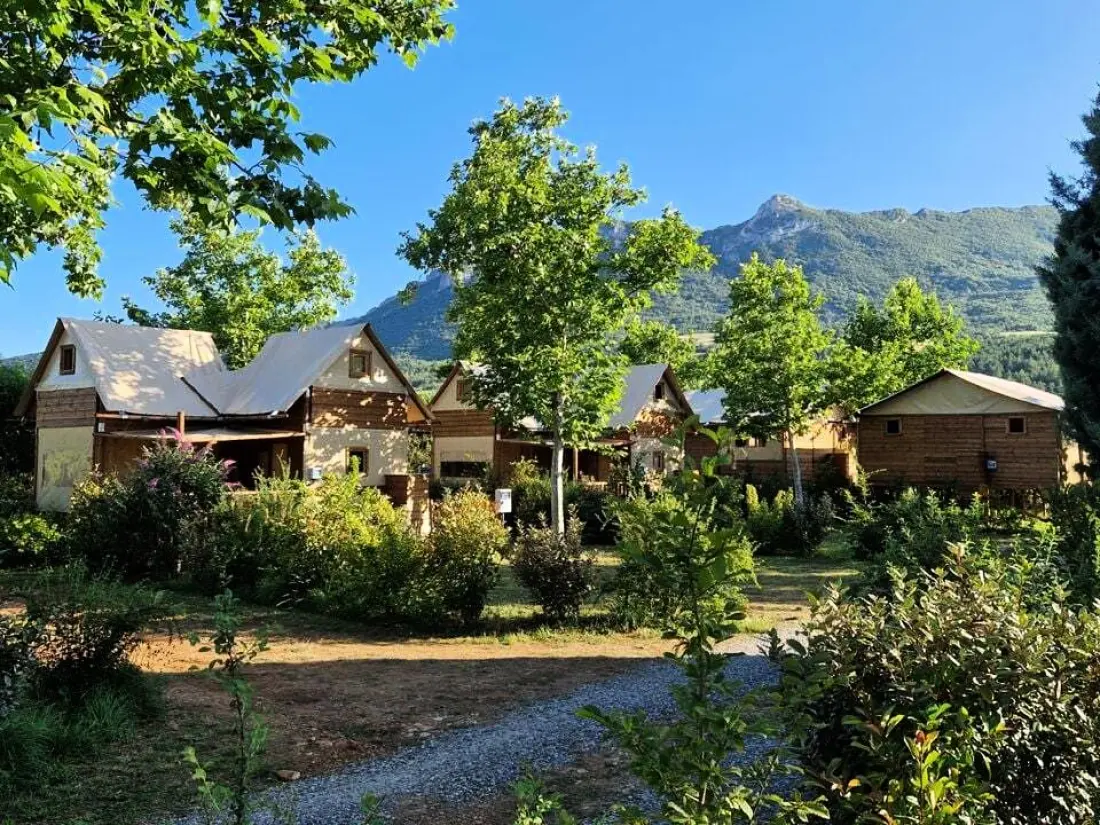 Camping Ushuaïa Villages Les Myotis 3 Csillagok★★★