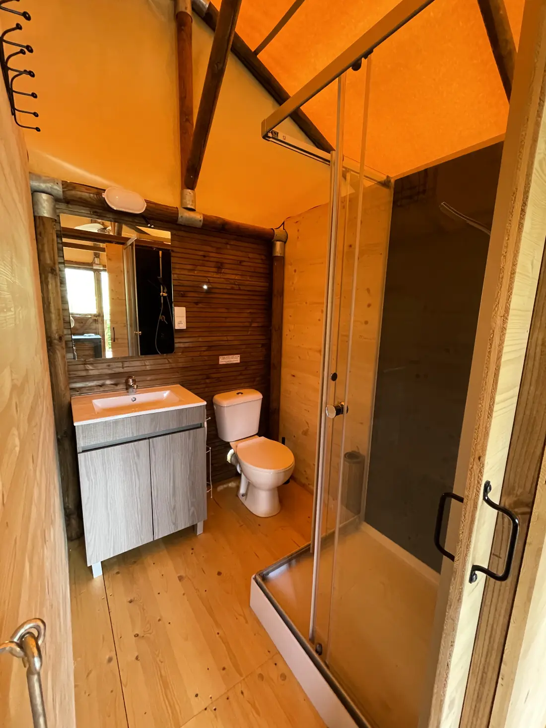 Camping Ushuaïa Villages Les Myotis 3 Csillagok★★★