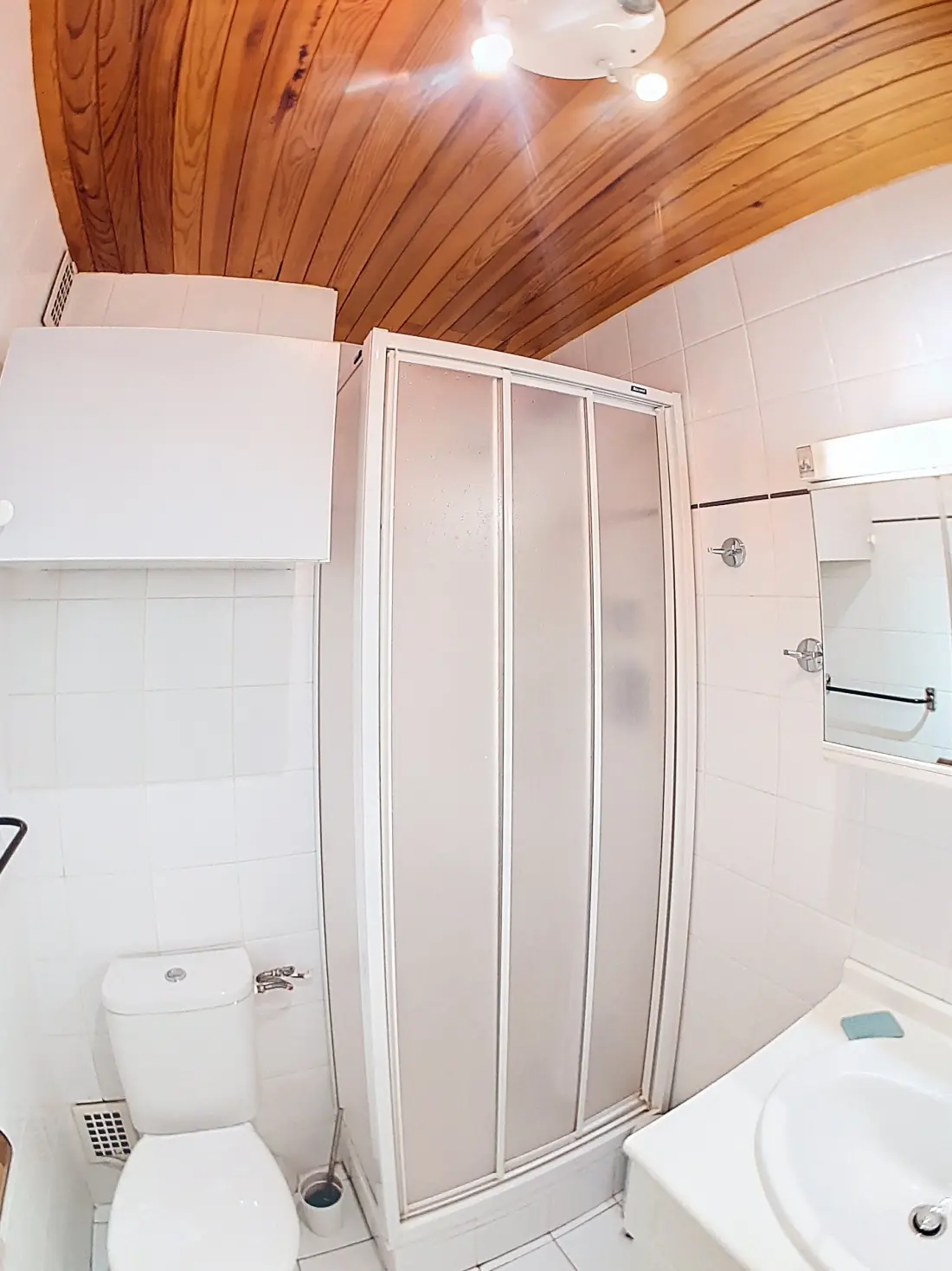 Iseran Residence 2000