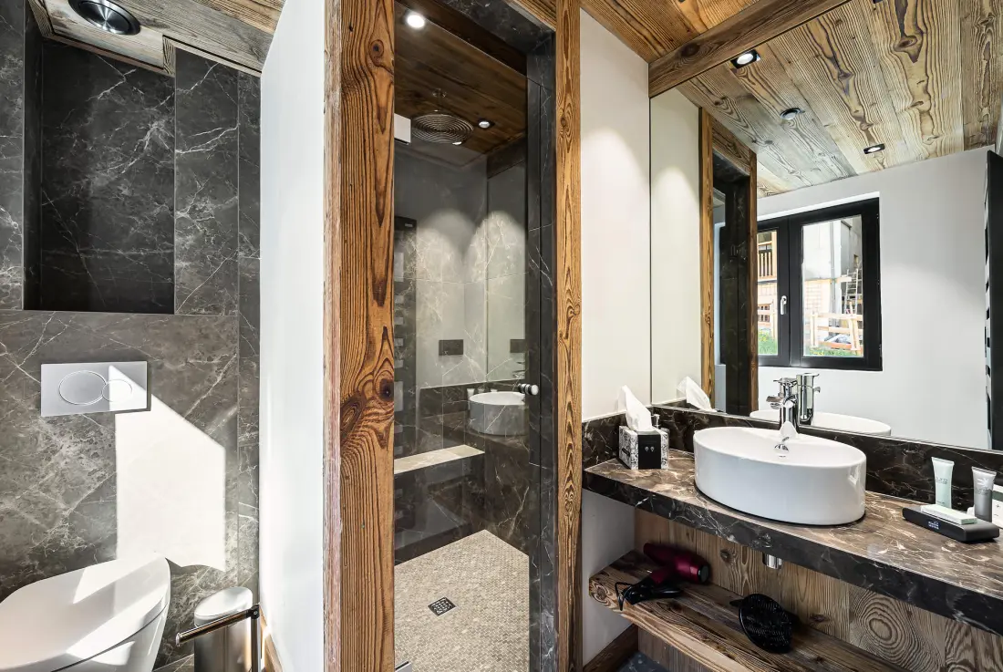 Petit Alaska Residence