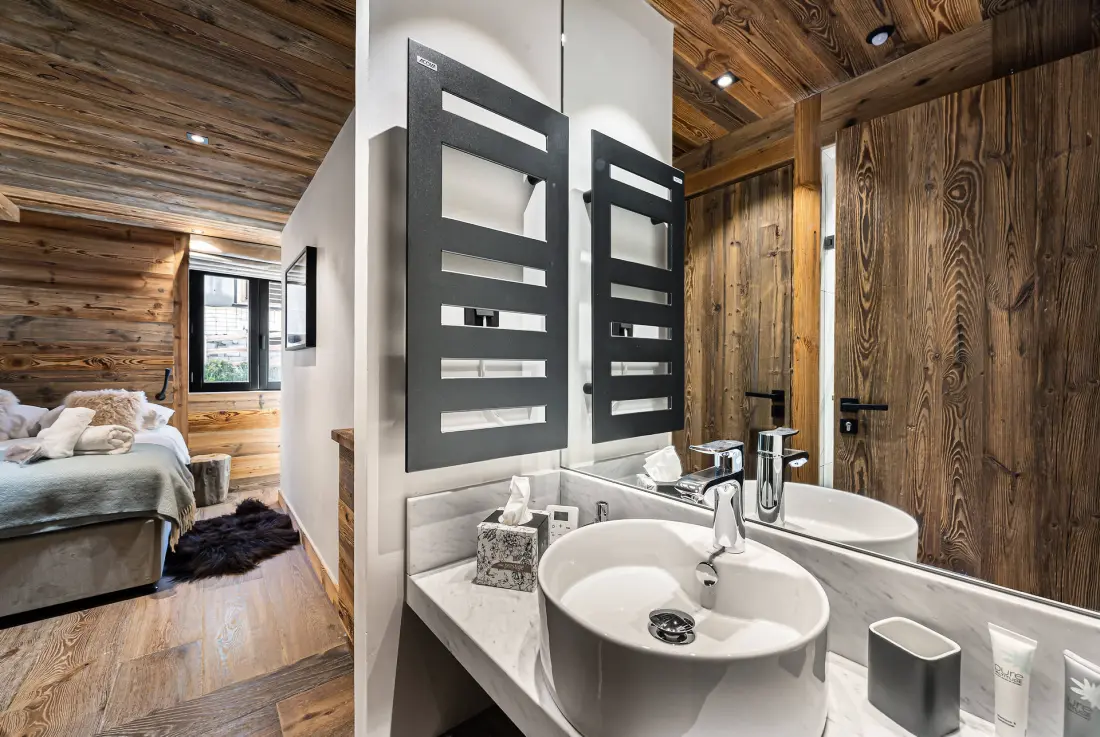 Petit Alaska Residence