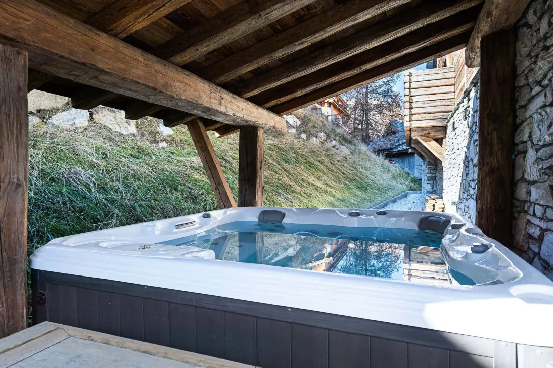 Petit Alaska Residence