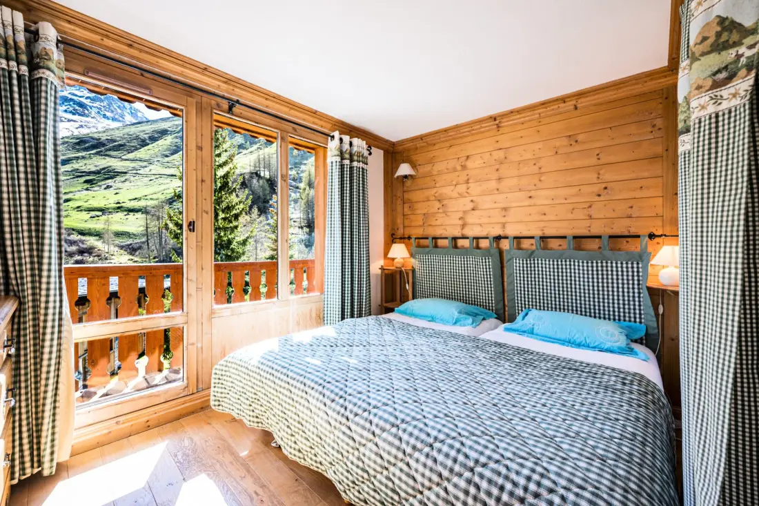 Roche De Fours Residence