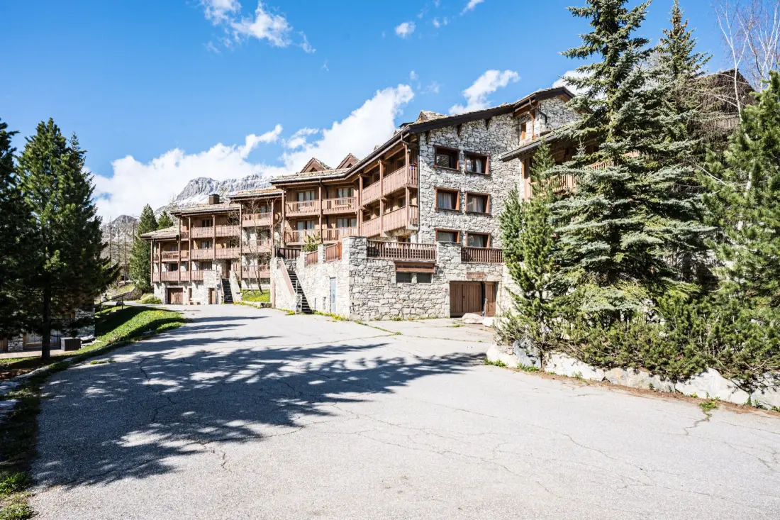 Roche De Fours Residence