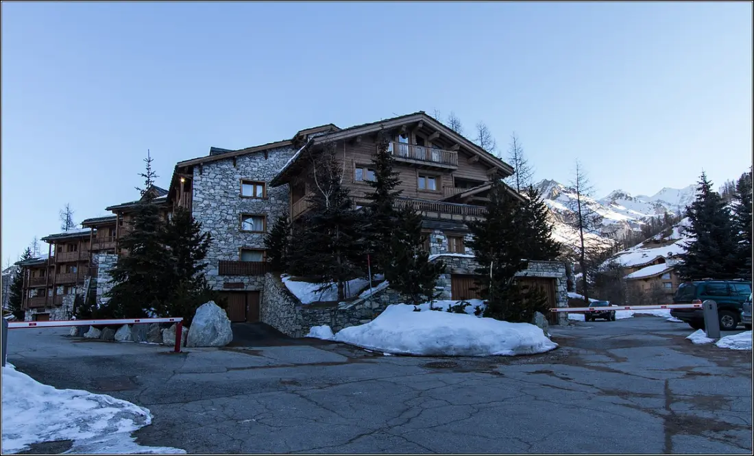 Roche De Fours Residence