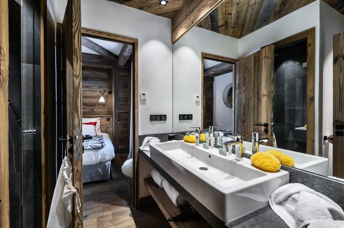 Snowybreeze Residence