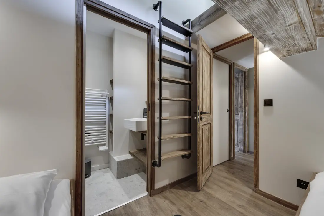 Val Rogoney Residence